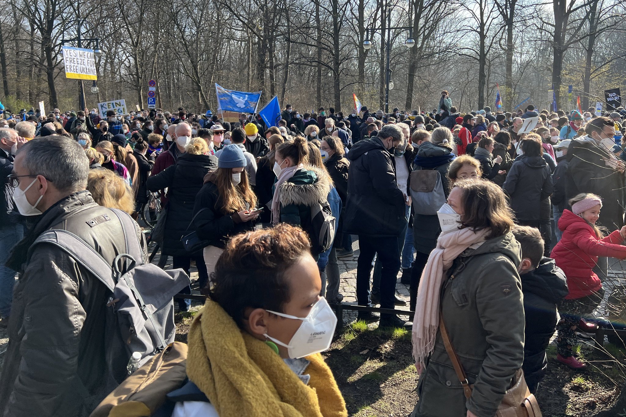 ARC Ltd - Hundreds of thousands demonstrate in Berlin against attack on Ukraine.jpg